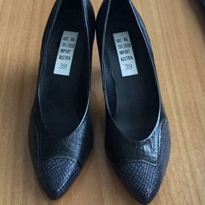 Brand new women’s heels